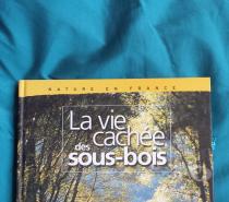 Livres Molenbeek-Saint-Jean - Photos Vivastreet La vie cachée des sous-bois